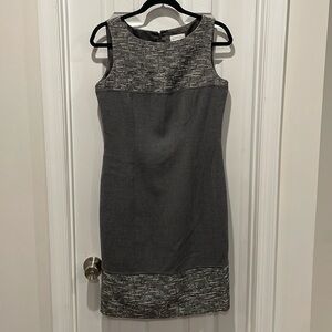 TAHARI | Size 6 | Gray and White Designer Dress